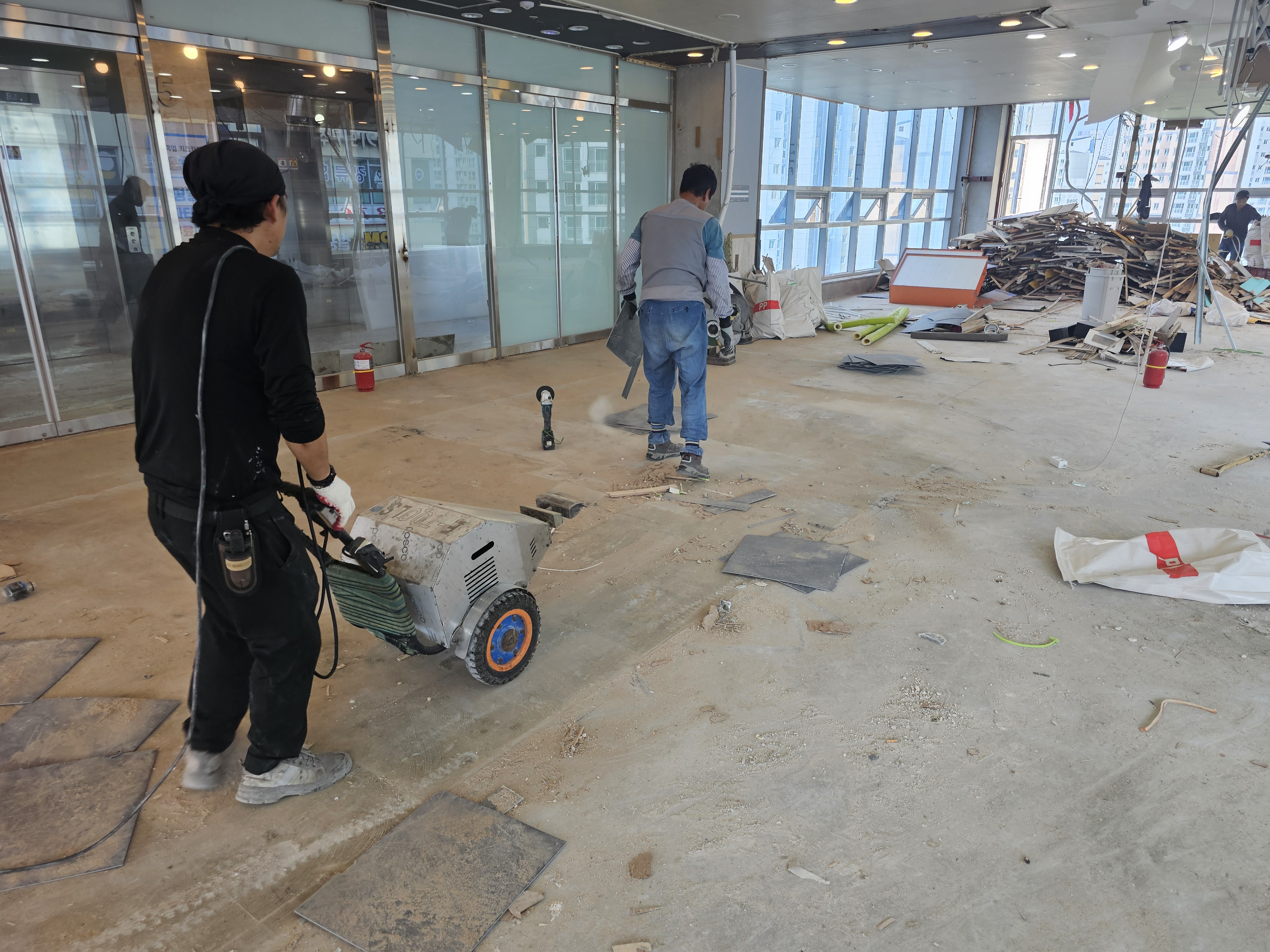경기 수원시 권선구 철거·폐기물 시공 사진 4